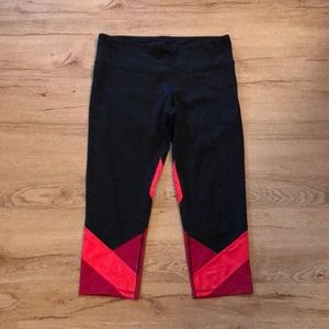 Champion DuoDry Women's 3/4 Leggings (Size M)